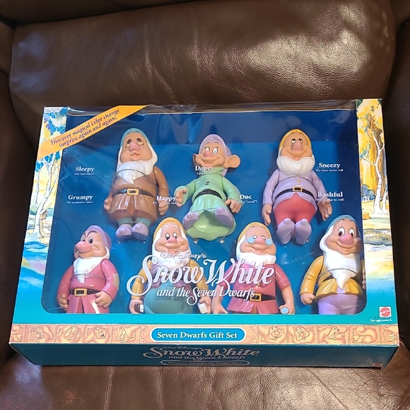 Disney Snow White Seven Dwarfs Gift Set